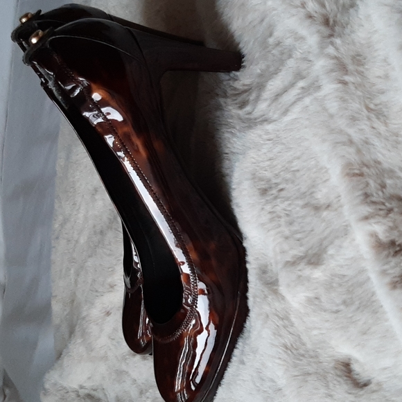 Stuart Weitzman Leopard Patent Pumps - Picture 8 of 11